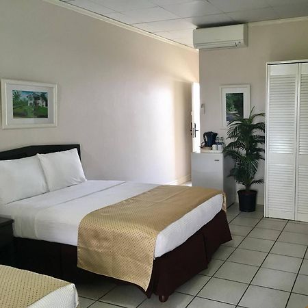 The Royal Hotel San Fernando Bagian luar foto